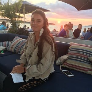 Meet your Posher, Blaine